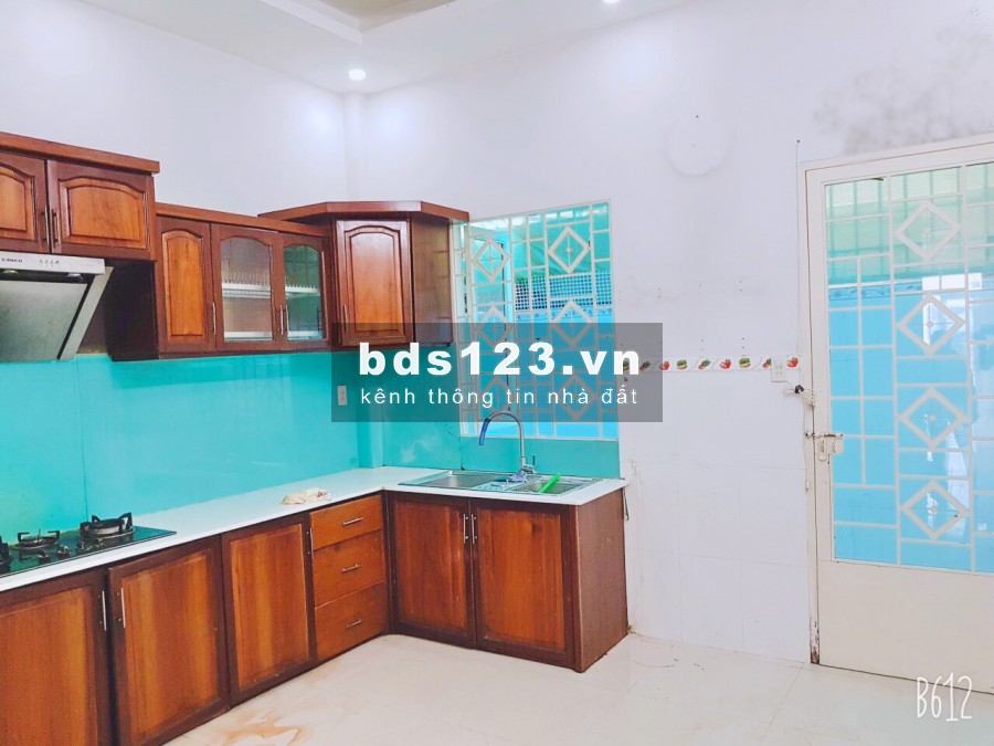 Cho thuê nhà 2 lầu mặt tiền NB đường Bông Sao Phường 5 Quận 8