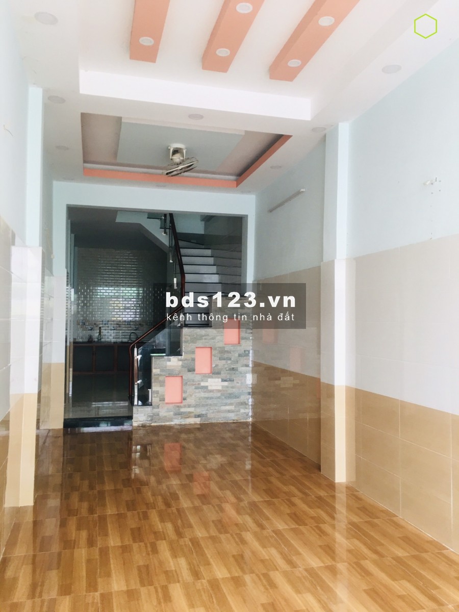 Nhà mới MTKD Lê Sát Trệt, Lầu, ST, 2PN, 2WC giá 12tr