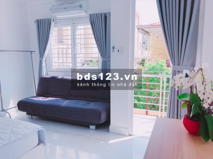 Cho thuê Căn Hộ Quận 1 ban công 1PN riêng, máy giặt riêng.