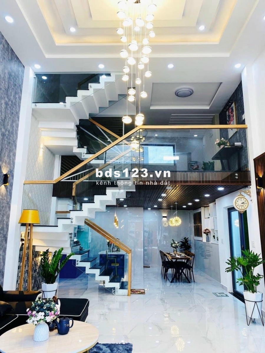 Bán nhà phố đẹp Đường Thống nhất, phường 16, Quận Gò vấp