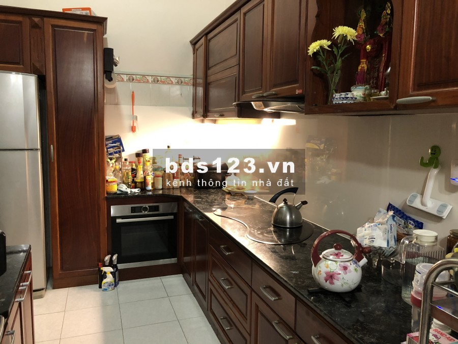 Bán biệt thự khu Bàu Cát P14 Tân Bình. DT 12x29m. Cn 338m2. Giá 46 tỷ. LH 0796456889