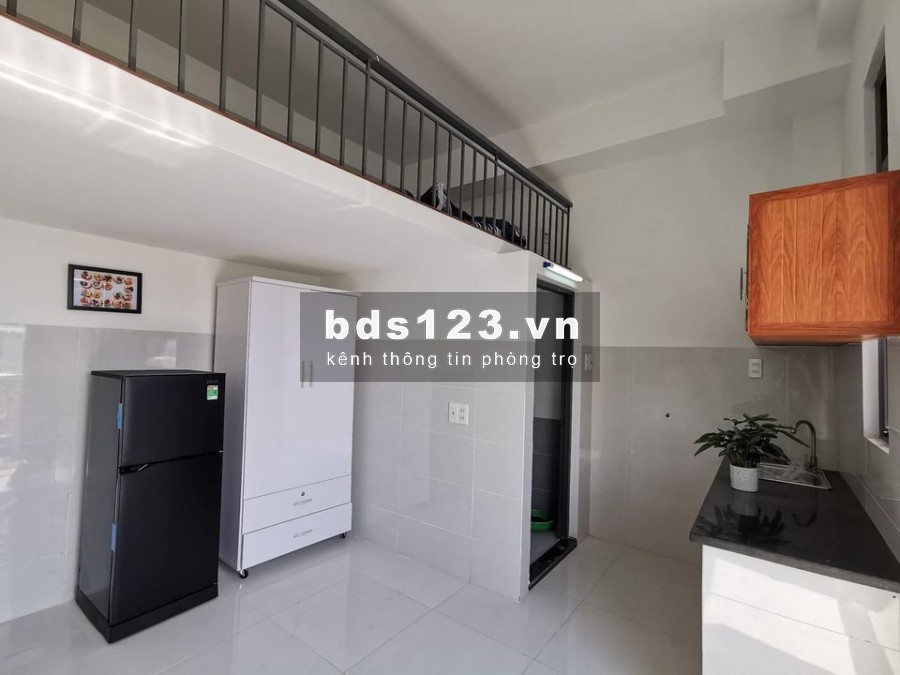 Phòng Mới Xây Có gác 28m2, Có máy lạnh, Gần CV Làng Hoa, Gò Vấp - Giờ Tự Do