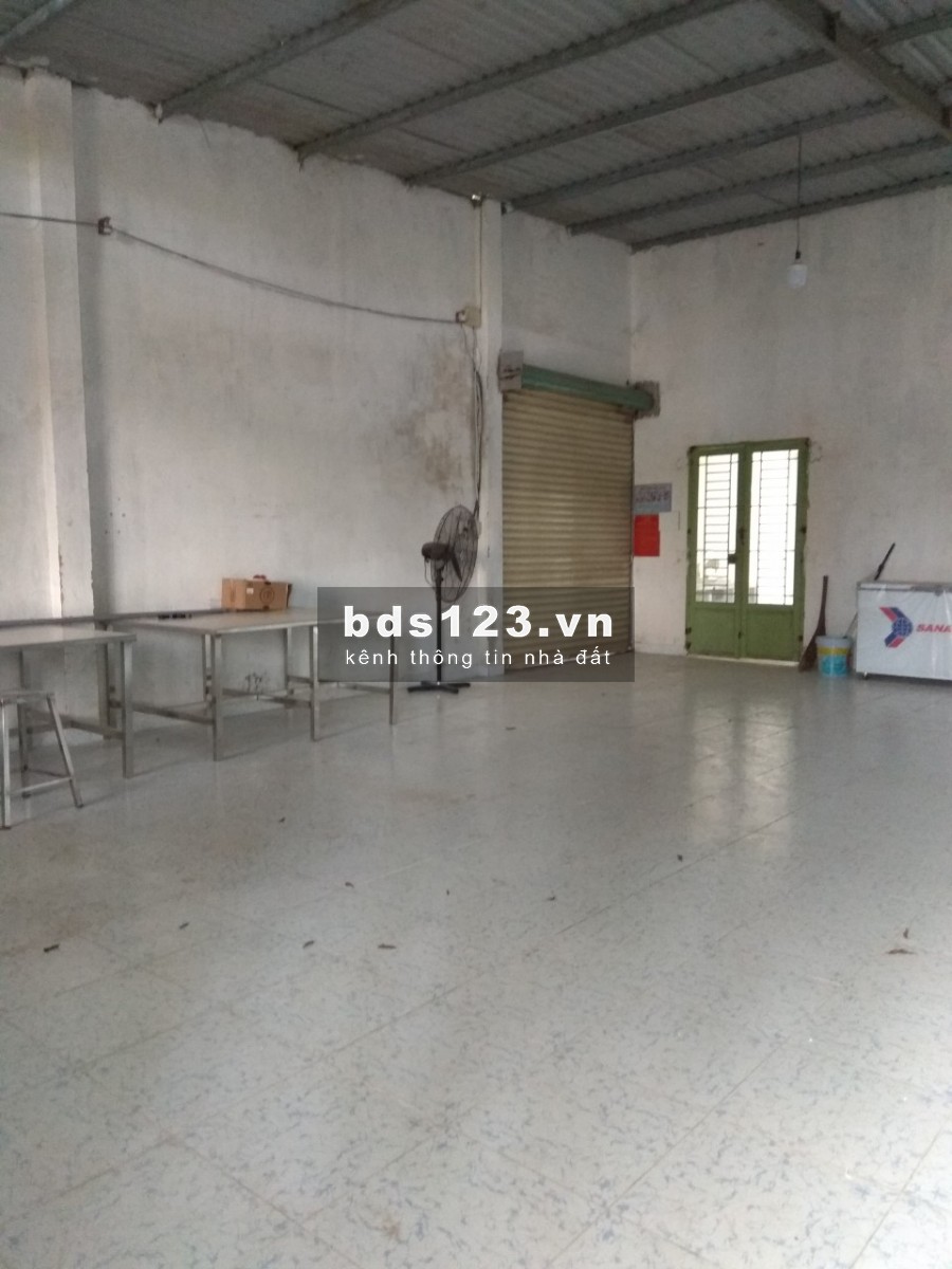 Cho thuê nhà xưởng - Kho, mặt tiền đường, có mặt tiền sông, Quận 9