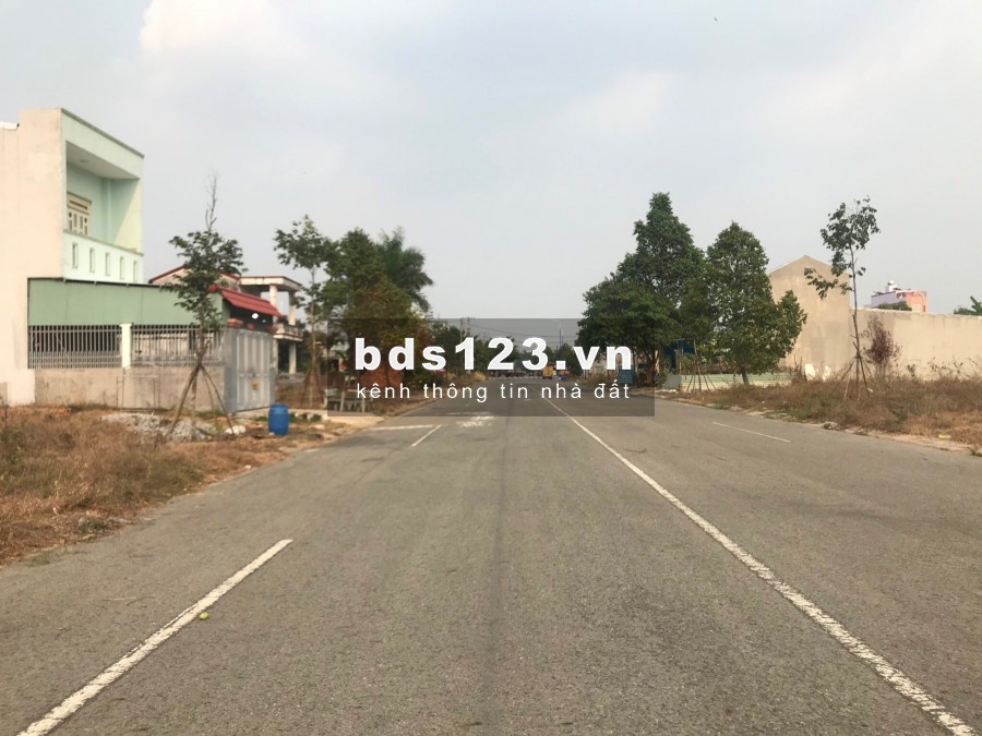 đất nền kinh doanh xây dựng mặt tiền 32m