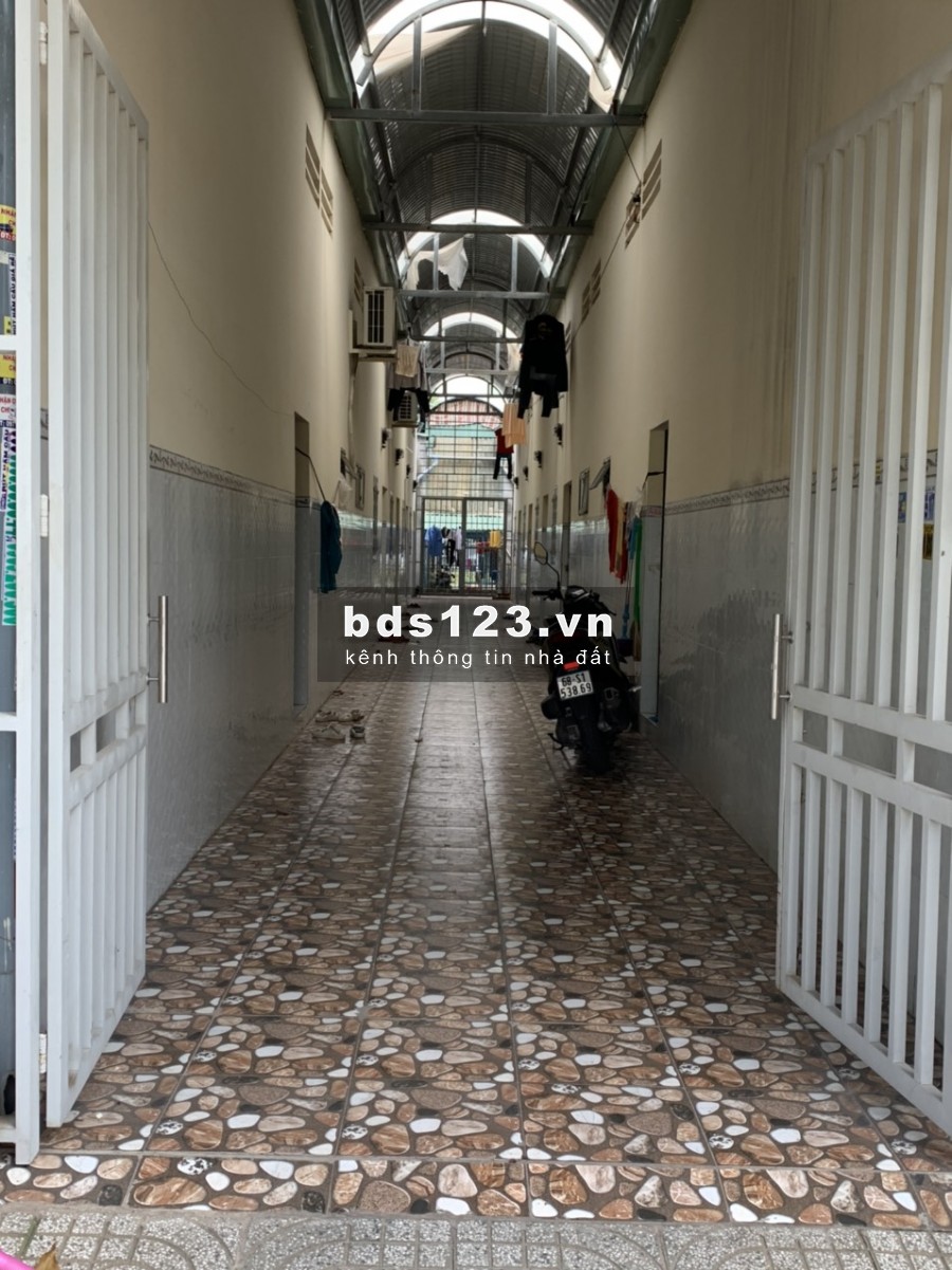 NỢ NẶNG LÃI NGÂN HÀNG-( Bán Gấp) Căn Nhà Mới Xây_16 Phòng Trọ- Dân Đông_Giá 920TR-SHR