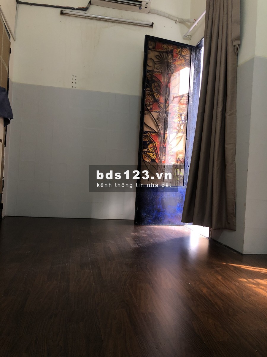 Cho thuê phòng trọ 25m2 ngay Lý Thường Kiệt - chợ Tân Bình, máy lạnh,1-3 người ở, giờ tự do 3,2tr/th
