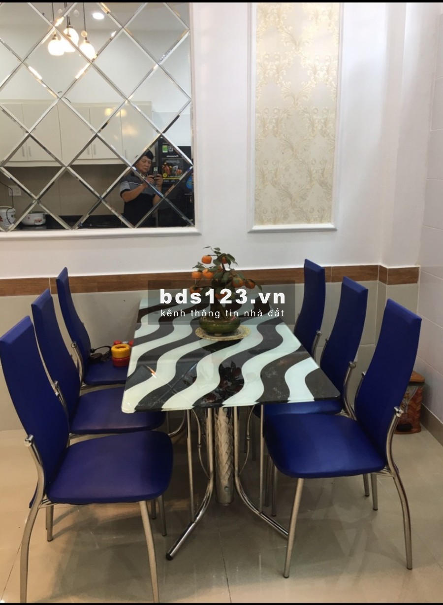 Bán nhà 4x18m, 2 lầu, HXH Tám Danh, Phường 4, Quận 8