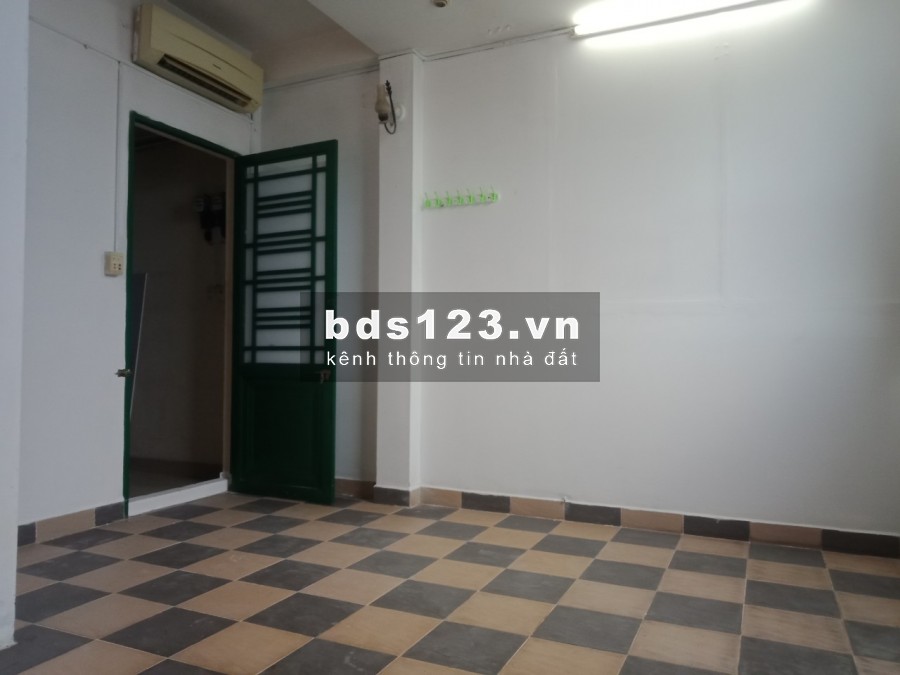 Phòng cửa sổ thoáng mát ngay Trần Quang Diệu -Huỳnh Văn Bánh