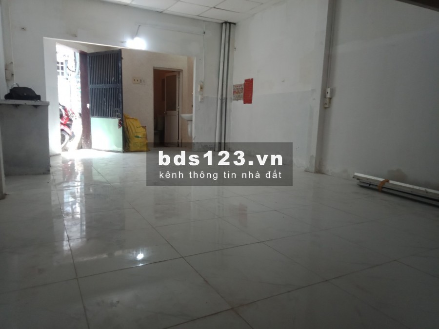 NHÀ HẺM LỚN, CÓ MẶT BẰNG NHỎ ĐỂ KINH DOANH NGAY XÔ VIẾT NGHỆ TĨNH, BT