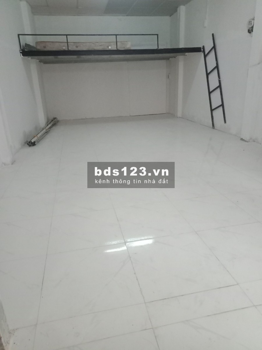 NHÀ HẺM LỚN, CÓ MẶT BẰNG NHỎ ĐỂ KINH DOANH NGAY XÔ VIẾT NGHỆ TĨNH, BT