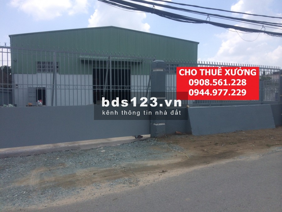 Cho thuê nhà xưởng dt: 1200m2 giá 55 triêu/tháng, phường thới an, quận 12 lh: 0944.977.229