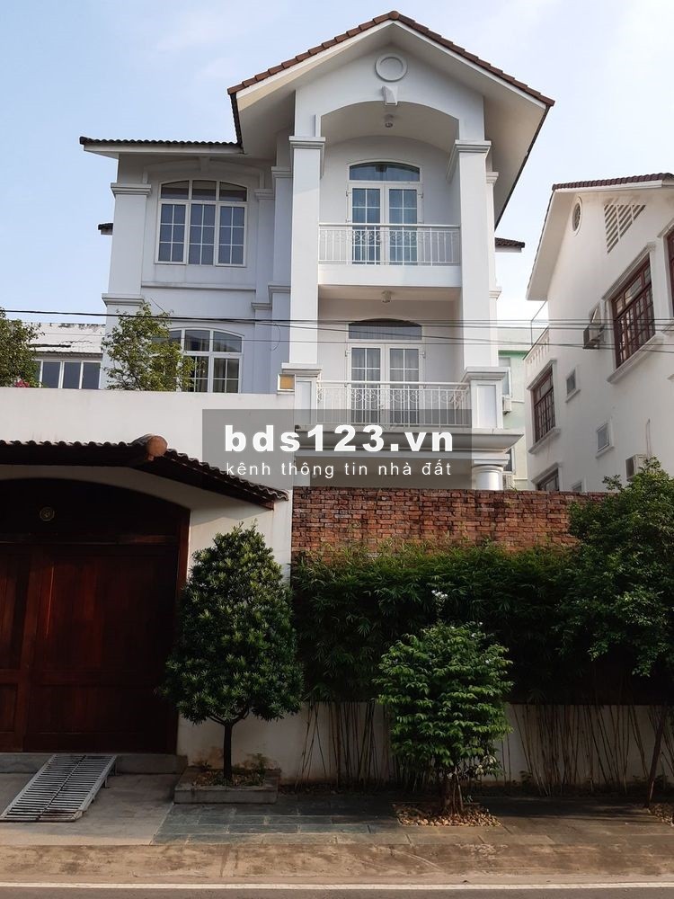 Cho thuê Biệt thự 2 mặt tiền Hầm 3 lầu 500m2 Dương văn an An Phú Quận 2 MS: