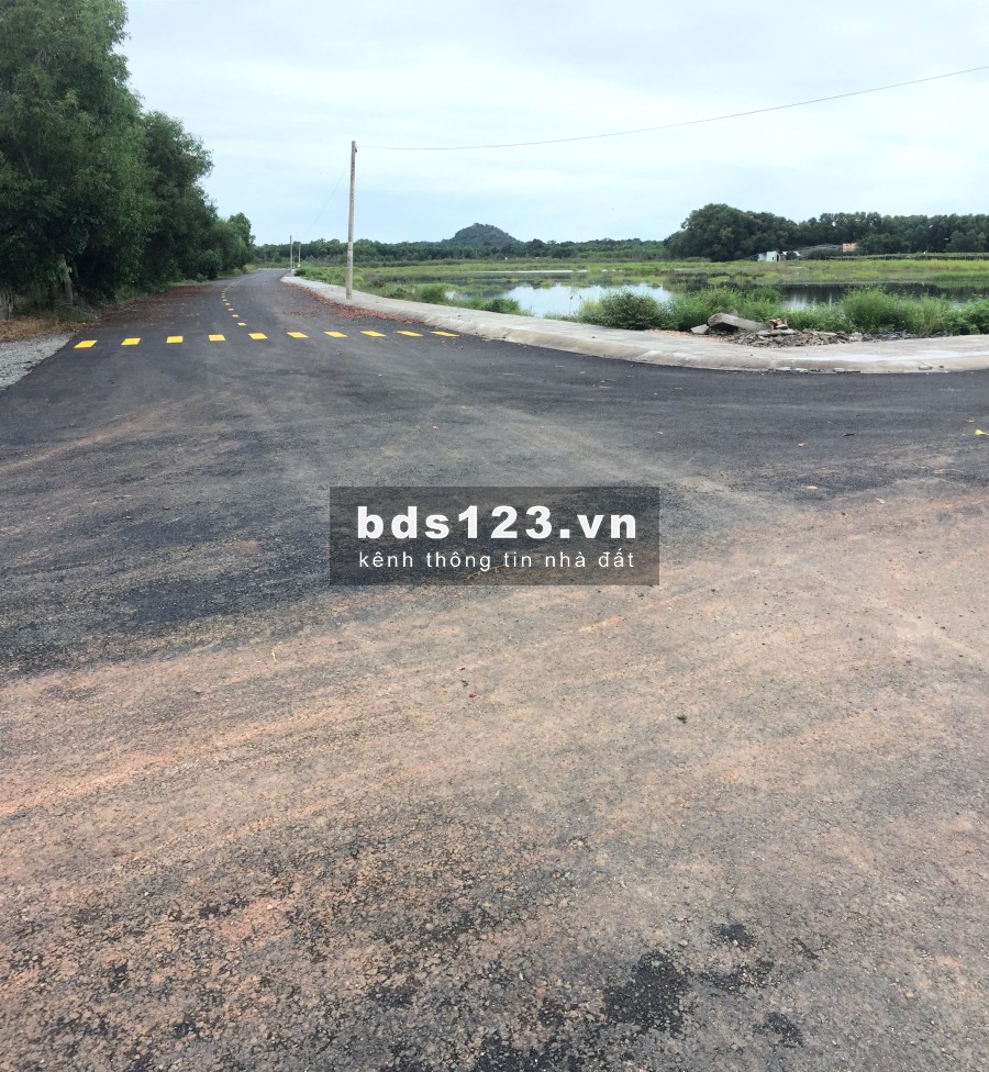 Đất gần biển Hồ Tràm giá rẻ khu vực chỉ 1,179 tỷ, DT 134m2,TC 100m2,SHR pháp lý sạch