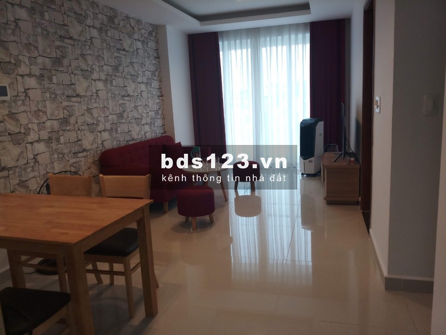 Cho thuê căn hộ chung cư Sky Center 2 phòng ngủ 75m2 nội thất cơ bản (rèm, máy lạnh, bếp) 13.5 Triệu - Xem ngay hôm nay
