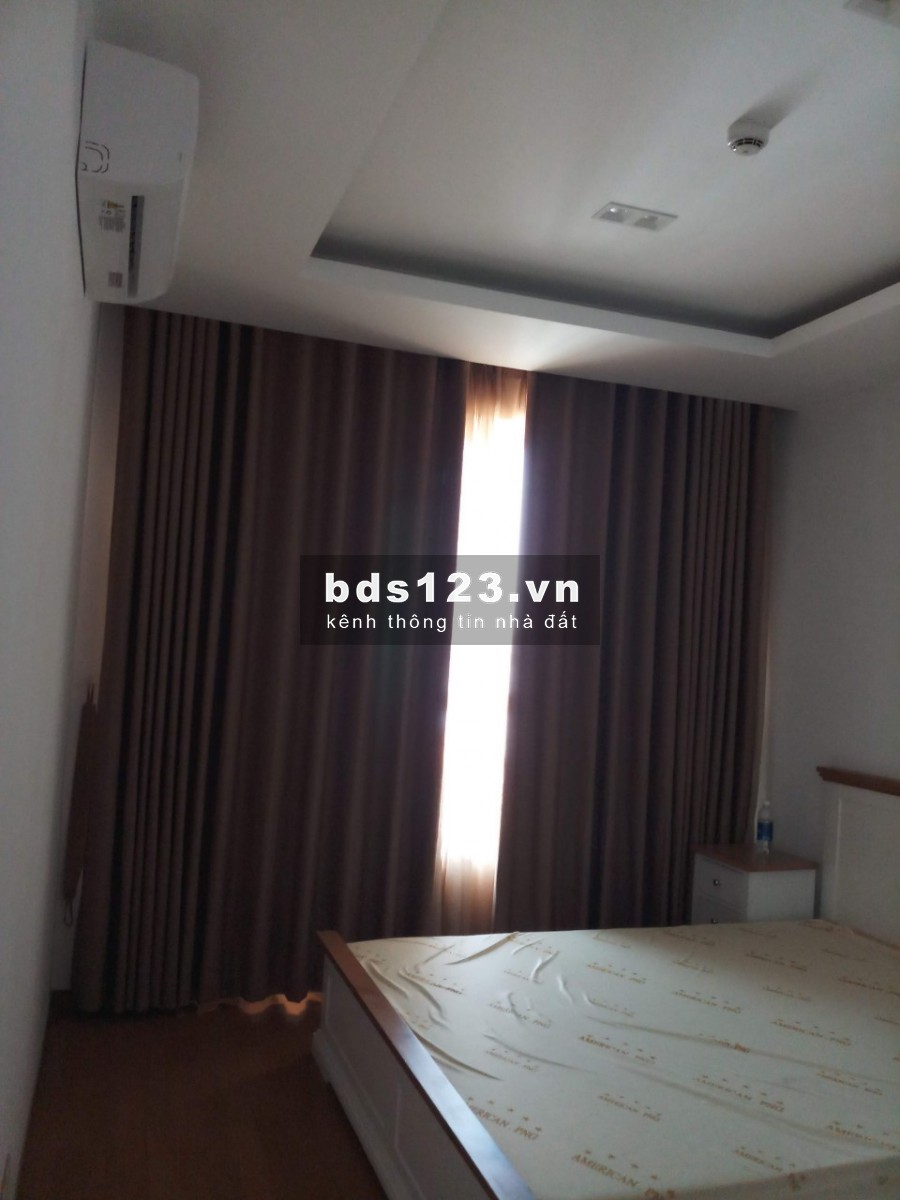 Cho thuê căn hộ chung cư Sky Center 2 phòng ngủ 75m2 nội thất cơ bản (rèm, máy lạnh, bếp) 13.5 Triệu - Xem ngay hôm nay