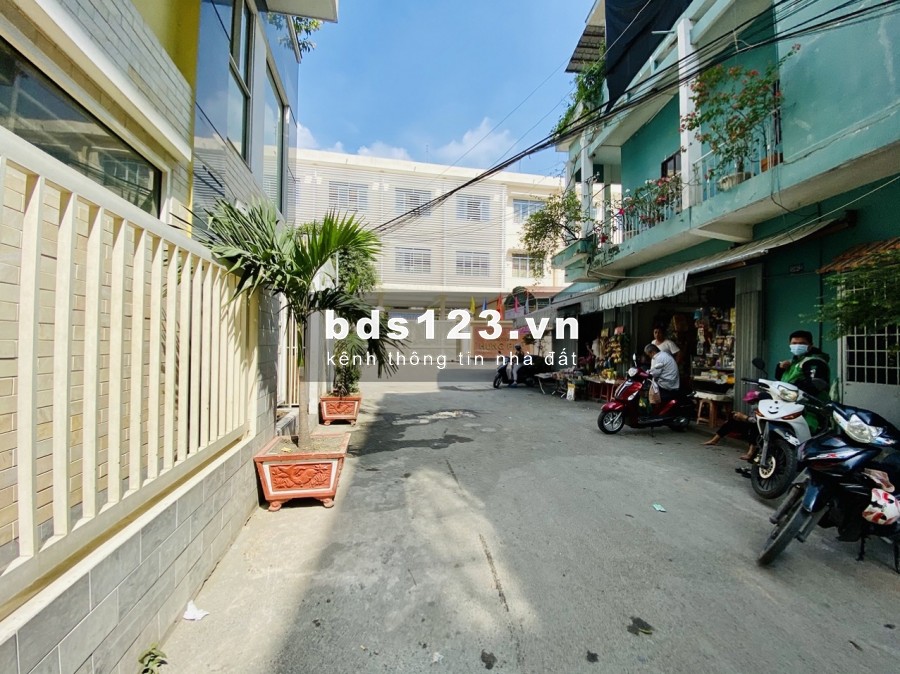 Bán gấp nhà 4x13m, Hẻm xe hơi Hưng Phú, Phường 10, Q8