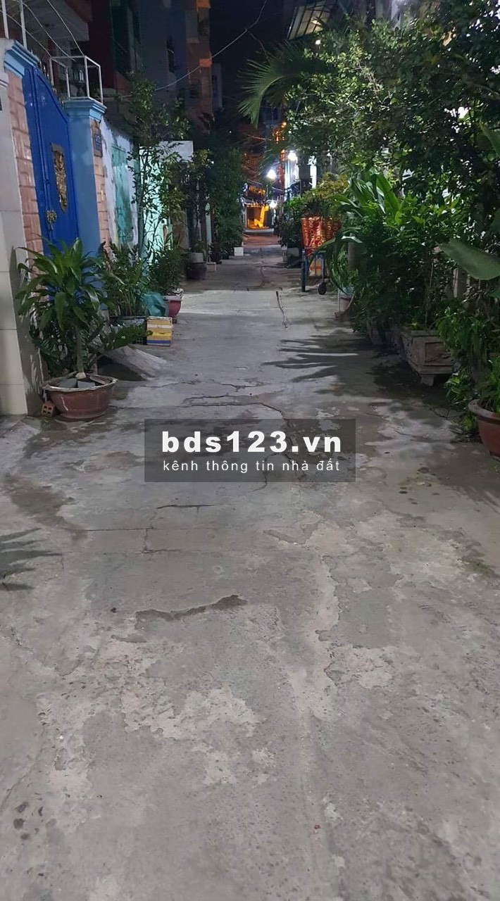 Nhà đôi ngang 7,5m đường Hòa Bình gần Đầm Sen, 70m2, giá 5,8 tỷ cần bán gấp
