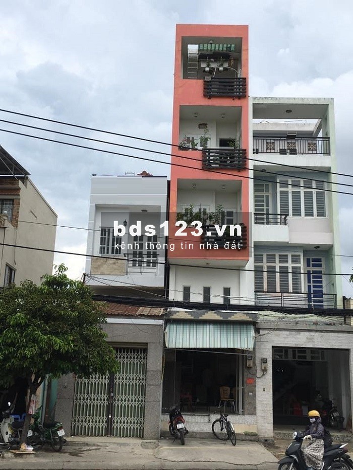 Cho Thuê Nhà Mặt Tiền Đường Bờ Bao Tân Thắn. Dt: 4 x 17 . Nhà 4 lầu tiện KD