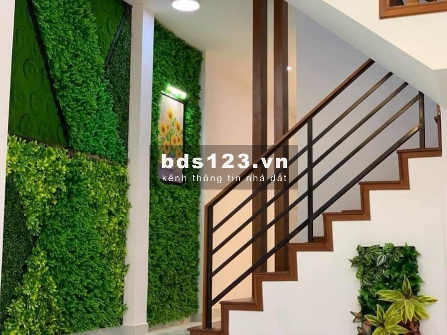 Bán nhà 2 lầu, sổ hồng, đường Lô Tư kéo dài, vị trí đẹp, chính chủ bán chỉ 2.2 tỷ