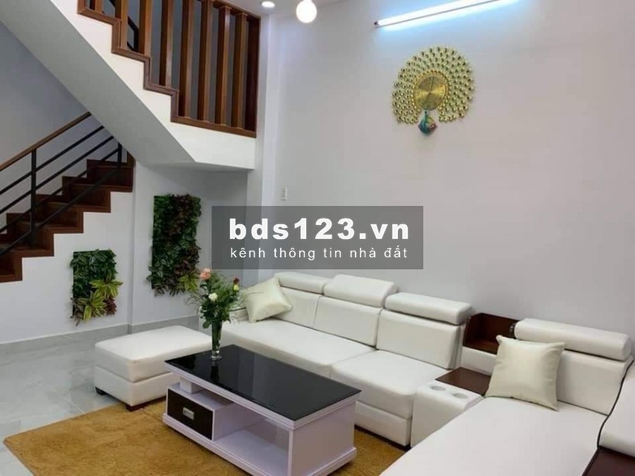 Bán nhà 2 lầu, sổ hồng, đường Lô Tư kéo dài, vị trí đẹp, chính chủ bán chỉ 2.2 tỷ
