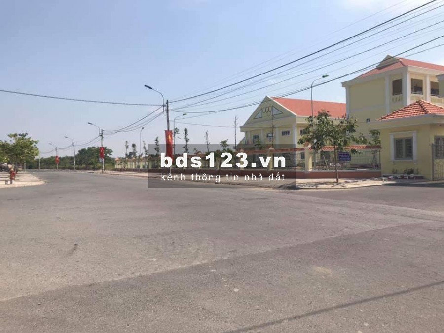 Cần bán gấp mặt bằng kinh doanh gần chợ Bến Cát