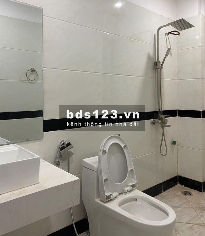 Gia đình bán nhà Bồ Đề, Long Biên 6T, ngõ ô tô, giá 3.2 tỷ
