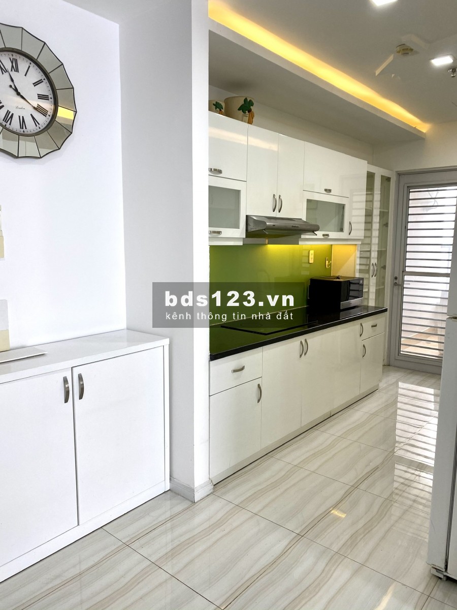 Thuê căn hộ 3 phòng ngủ DT 110m2 The Prince tiện nghi cao cấp 25 Triệu - giữ chìa khóa xem nhà ngay