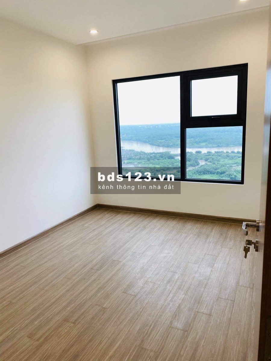 Căn 2 phòng ngủ tại Vinhome Giá 2 tỷ 070 triệu cần bán gấp nhận nhà vào ở ngay