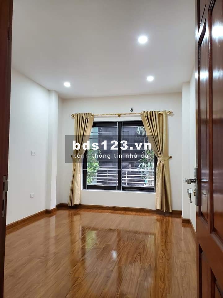 Gia đình bán nhà Bồ Đề, Long Biên 6T, ngõ ô tô, giá 3.2 tỷ