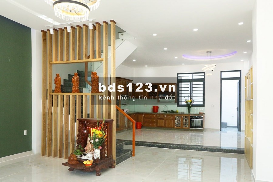 Nhà xinh đón tết gần chợ Bình Chánh