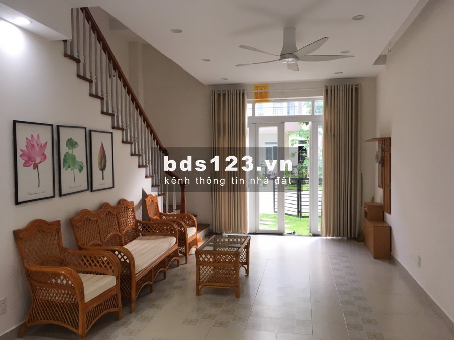 Nhà 1 trệt 2 lầu, Khu Compound Park Riverside, 3PN 3WC, an ninh 24/7, tiện ở hoặc làm công ty