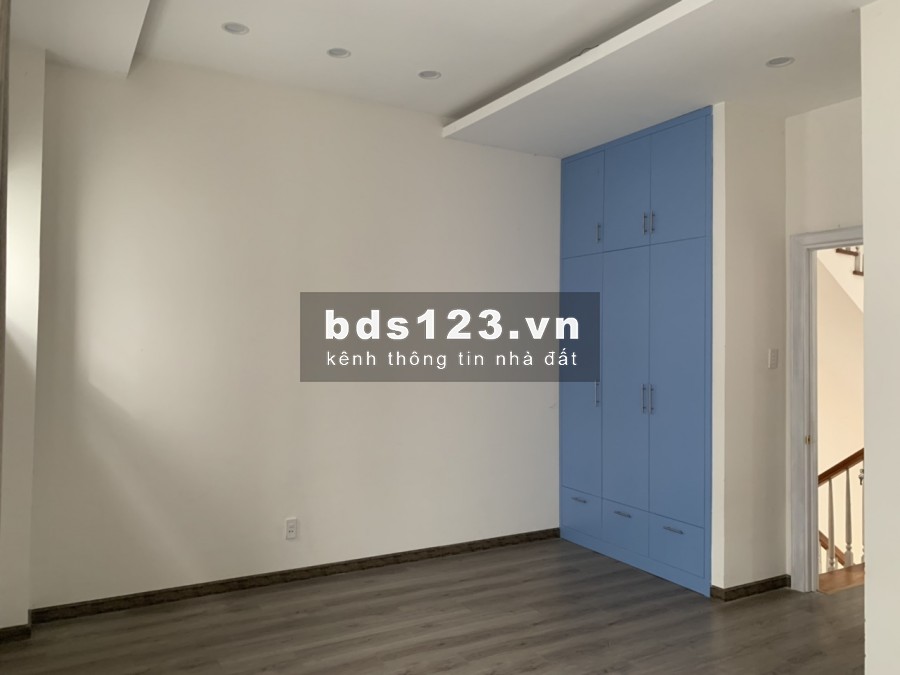 Nhà 1 trệt 2 lầu, Khu Compound Park Riverside, 3PN 3WC, an ninh 24/7, tiện ở hoặc làm công ty