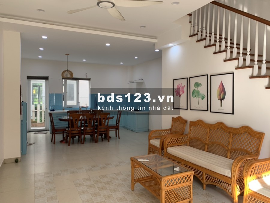 Nhà 1 trệt 2 lầu, Khu Compound Park Riverside, 3PN 3WC, an ninh 24/7, tiện ở hoặc làm công ty