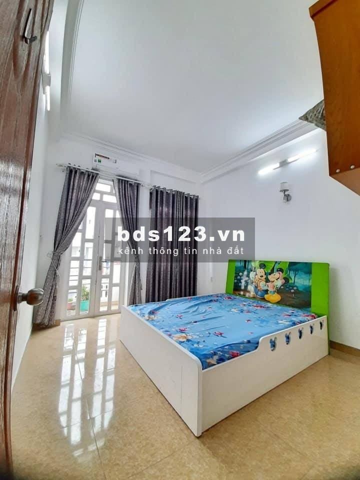 7.7 tỷ-42m2 Bà Hạt-Quận 10-Nhà đúc BTCT kiên cố-Xe 7 chỗ đổ cửa-Hẻm 4m thông.