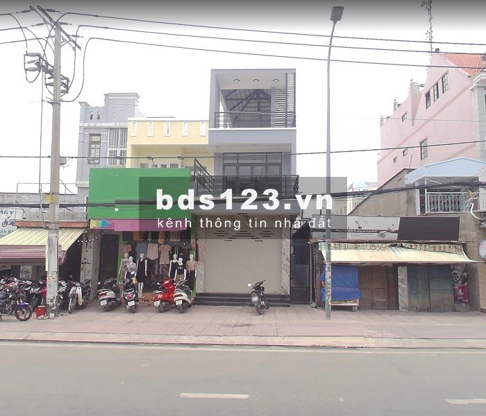Mặt Tiền Đường Trương Phước Phan. dt: 4 x 26 . Trống suốt KD