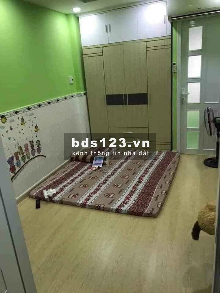 Nhà bán hoặc cho thuê ngay trung tâm Quận 10