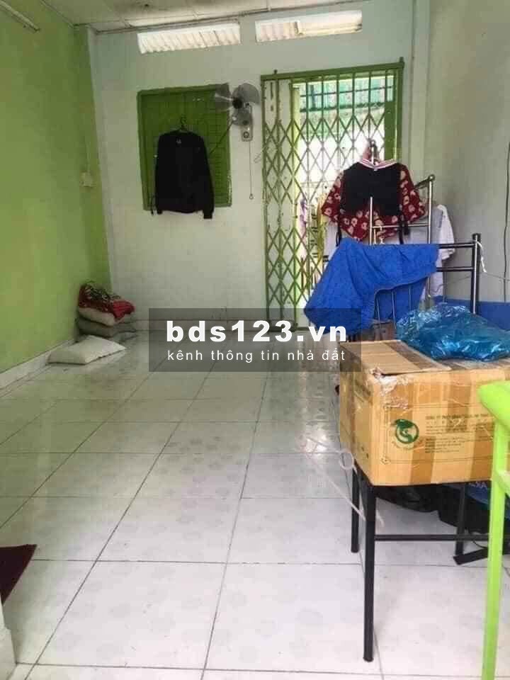 Nhà bán hoặc cho thuê ngay trung tâm Quận 10
