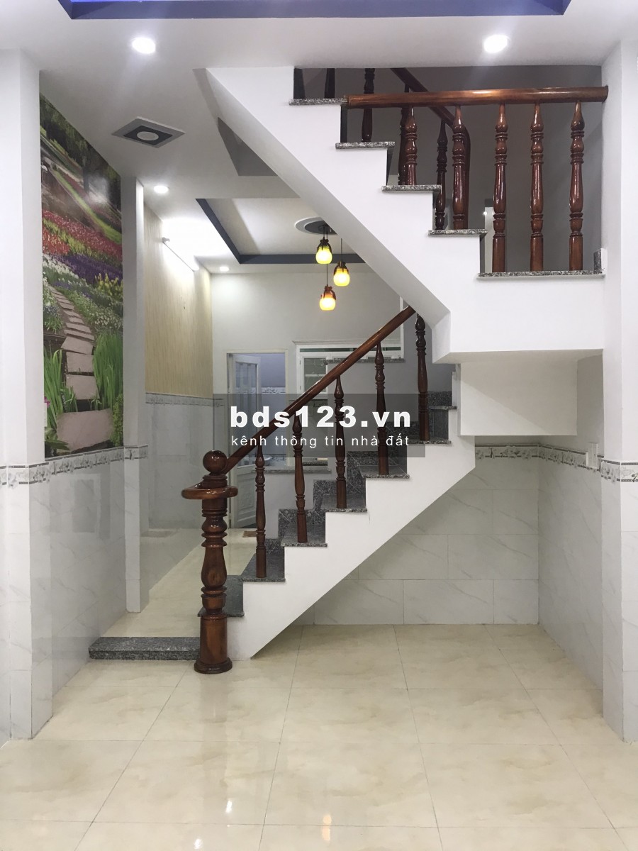 Cần bán nhà ngay Đường Nguyễn Thị Đặng, Quận 12. Giá 1.75 tỷ