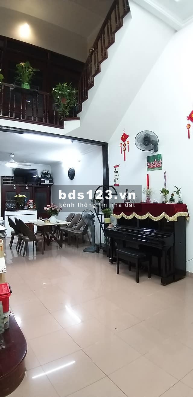 BÁN NHÀ PHỐ HIẾM PHAN ĐÌNH PHÙNG, 76M, 5TM , PHÂN LÔ, Ô TÔ ĐỖ GẦN.
