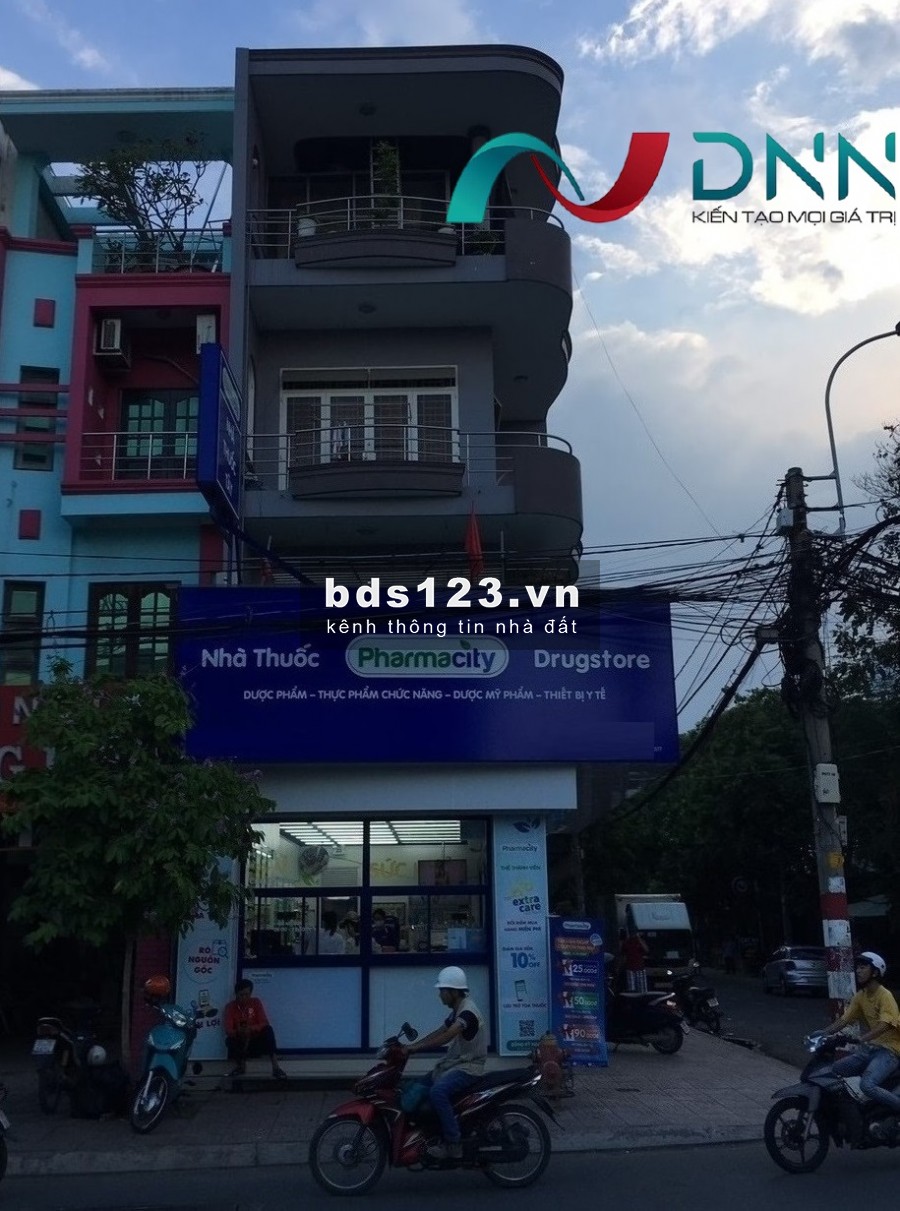 Nhà 2 Mặt Tiền Đường Lã Xuân Oai 3 lầu. Tiện kinh doanh