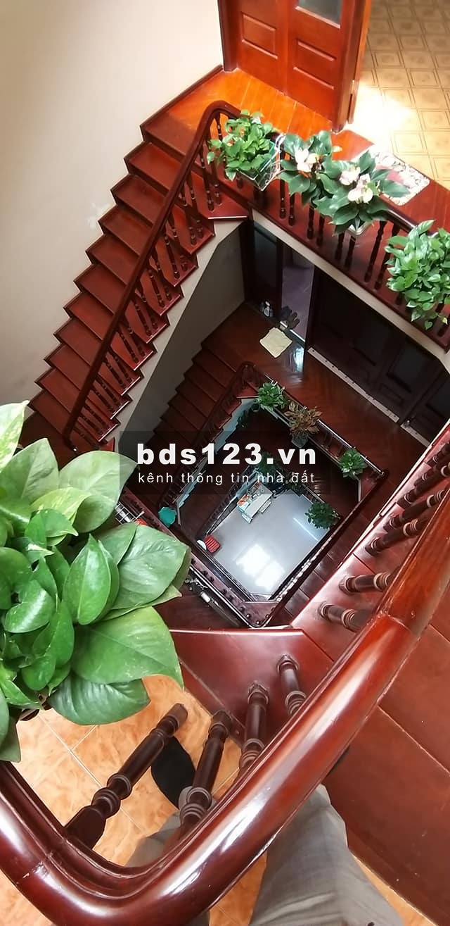 BÁN NHÀ PHỐ HIẾM PHAN ĐÌNH PHÙNG, 76M, 5TM , PHÂN LÔ, Ô TÔ ĐỖ GẦN.