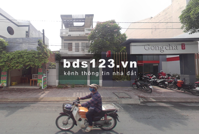 Tô Ngọc Vân. Xe cộ qua lại đông - mt đẹp 5.6 x 17
