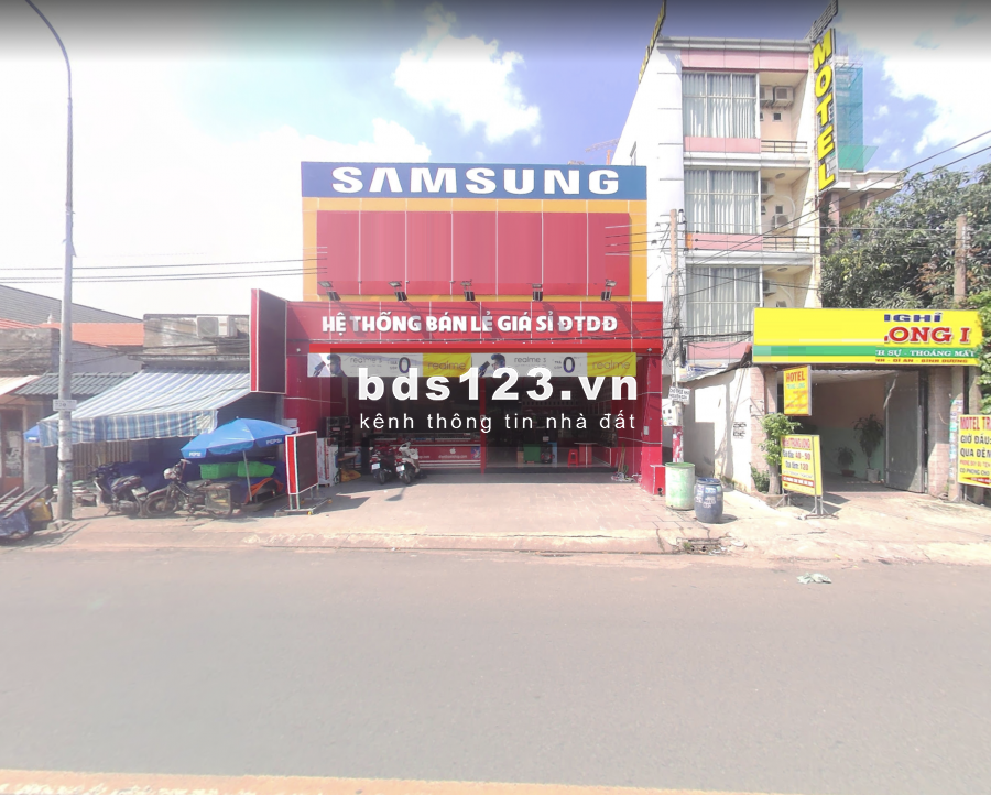 Nguyễn Thái Bình. mt sầm uất dt: 8 x 3 _ gt các quận tiện