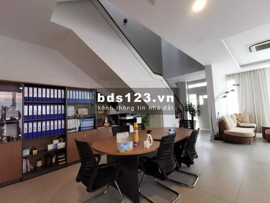 Cho thuê Biệt thự Hiện đại sân vườn 450m2 Nguyễn Văn Hưởng Thảo điền Quận 2 MS:466