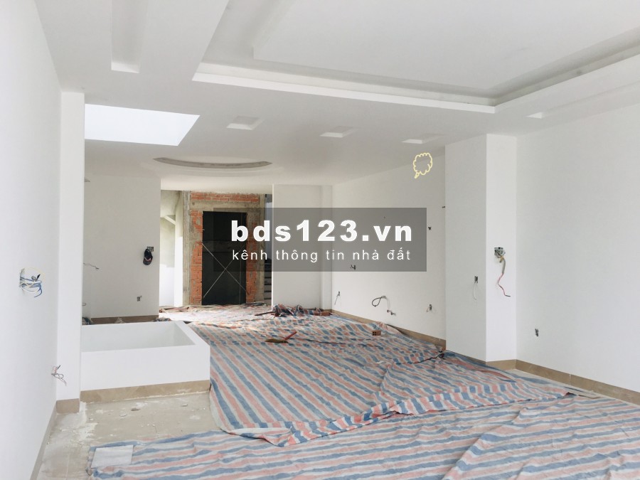 Nhà mới 100% MTKD chợ Tân Hương (5x18m) hầm,5L,ST
