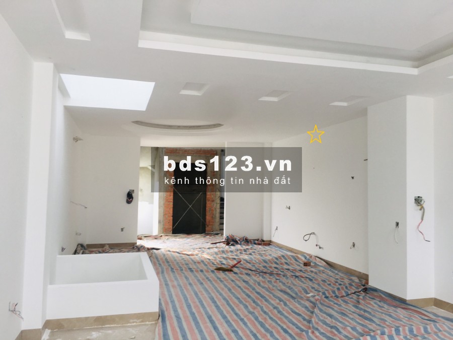 Nhà mới 100% MTKD chợ Tân Hương (5x18m) hầm,5L,ST