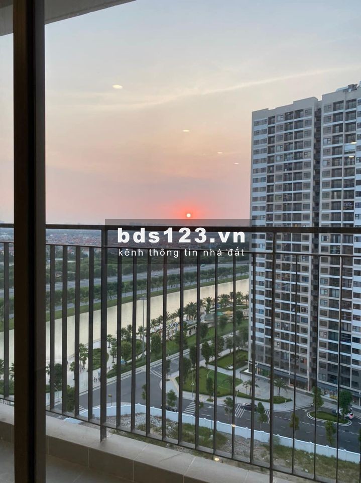 Cần cho thuê gấp 3 căn studio không đồ giá 4tr tại vinhomes smartcity