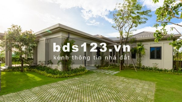 Hot ! Biệt Thự Nghỉ Dưỡng Biển Hồ Tràm Diện Tích 1000m2 cạnh Casino và sân Golf Hồ Tràm Strip . Lh 0912357447