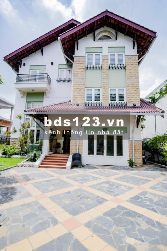 Cho thuê Biệt thự sân vườn trệt 2 lầu 480m2 Trần não Bình An Quận 2 MS:429