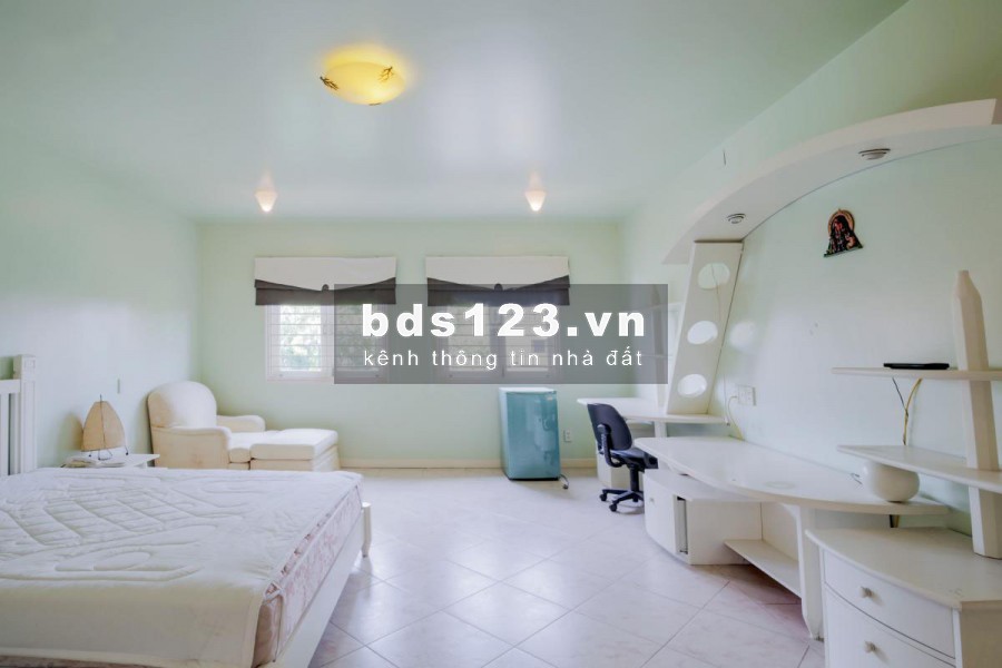 Cho thuê Biệt thự sân vườn trệt 2 lầu 480m2 Trần não Bình An Quận 2 MS:429